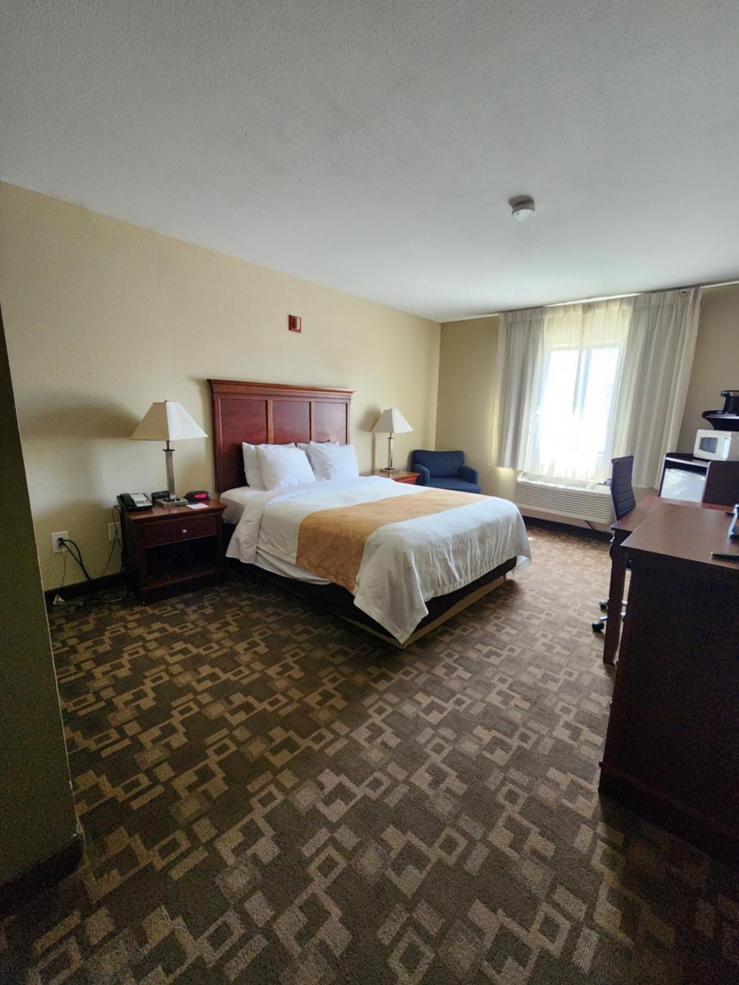 Quality Inn I-70 At Wanamaker Topeka Exterior foto